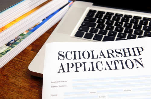 Read more about the article The Essential Documents You Need for International Scholarship Applications